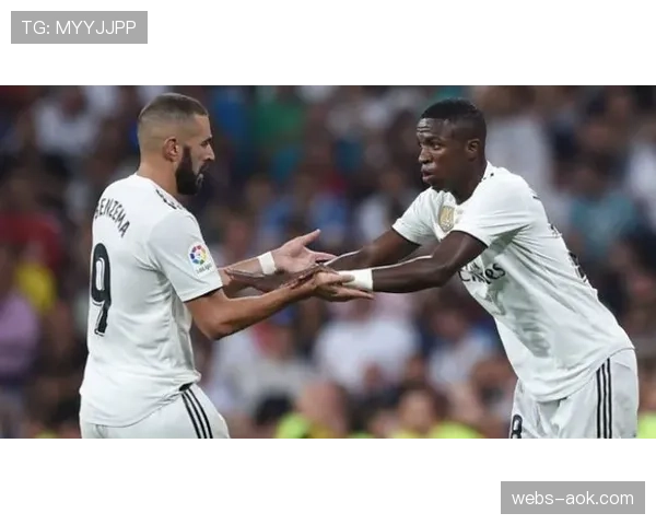 皇马姆巴佩与维尼修斯兼容问题，锋线拥挤待解决