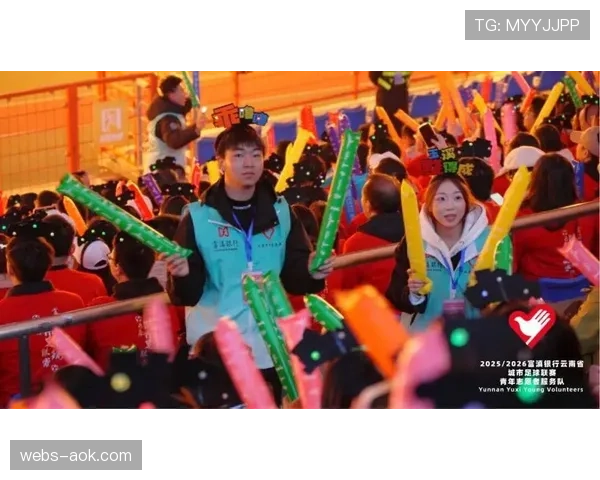 地方野球联赛热度攀升，观众席啤酒烧烤氛围火爆