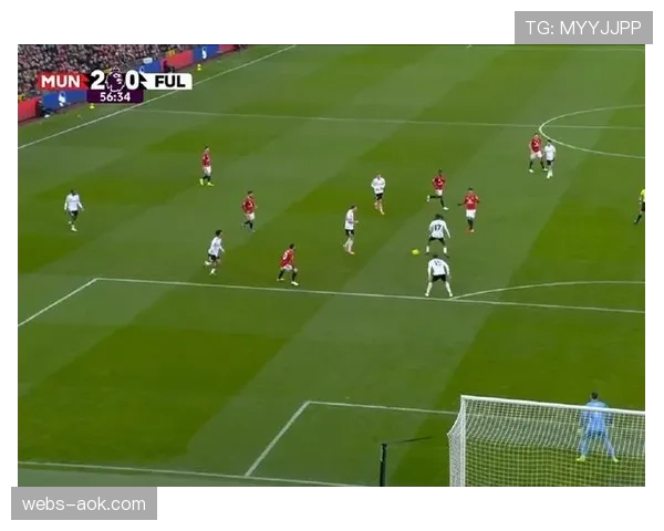 半场观察：富勒姆变阵3421，成功限制了曼联的边路推进